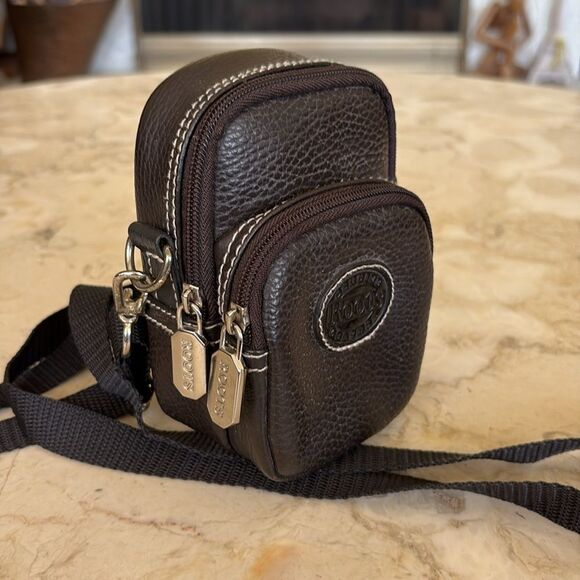 Vintage Roots Leather Camera Bag Crossbody - Picture 4 of 16